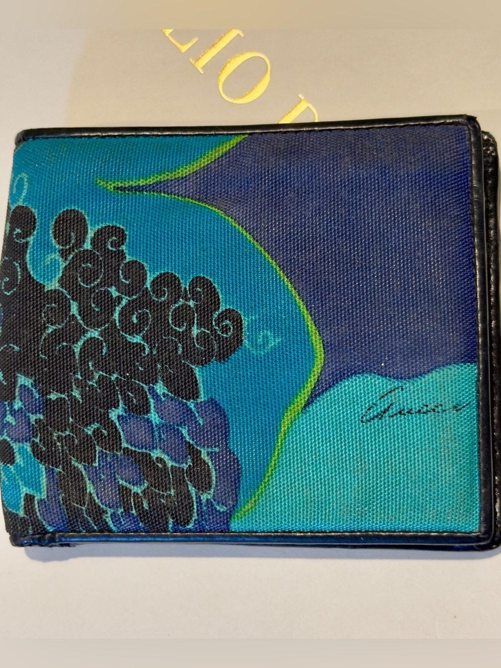 Rare Gucci Blue Green brocade/Canvas Wallet. Stunning